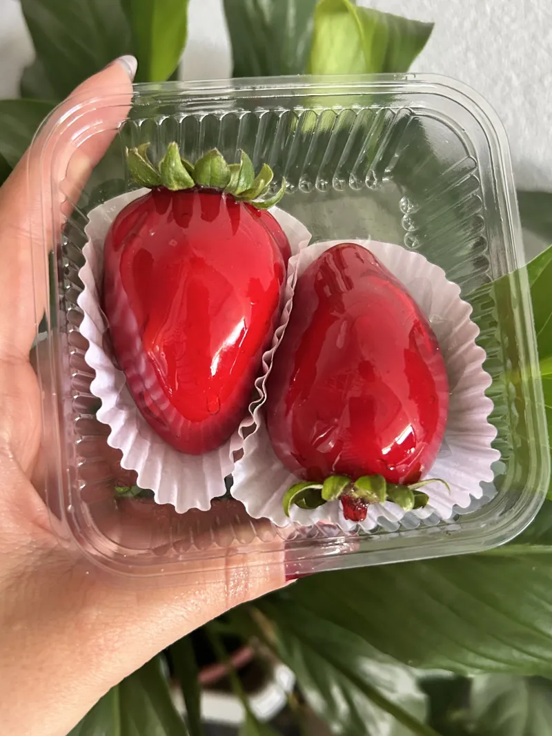 Combo 2 mini morangos do amor